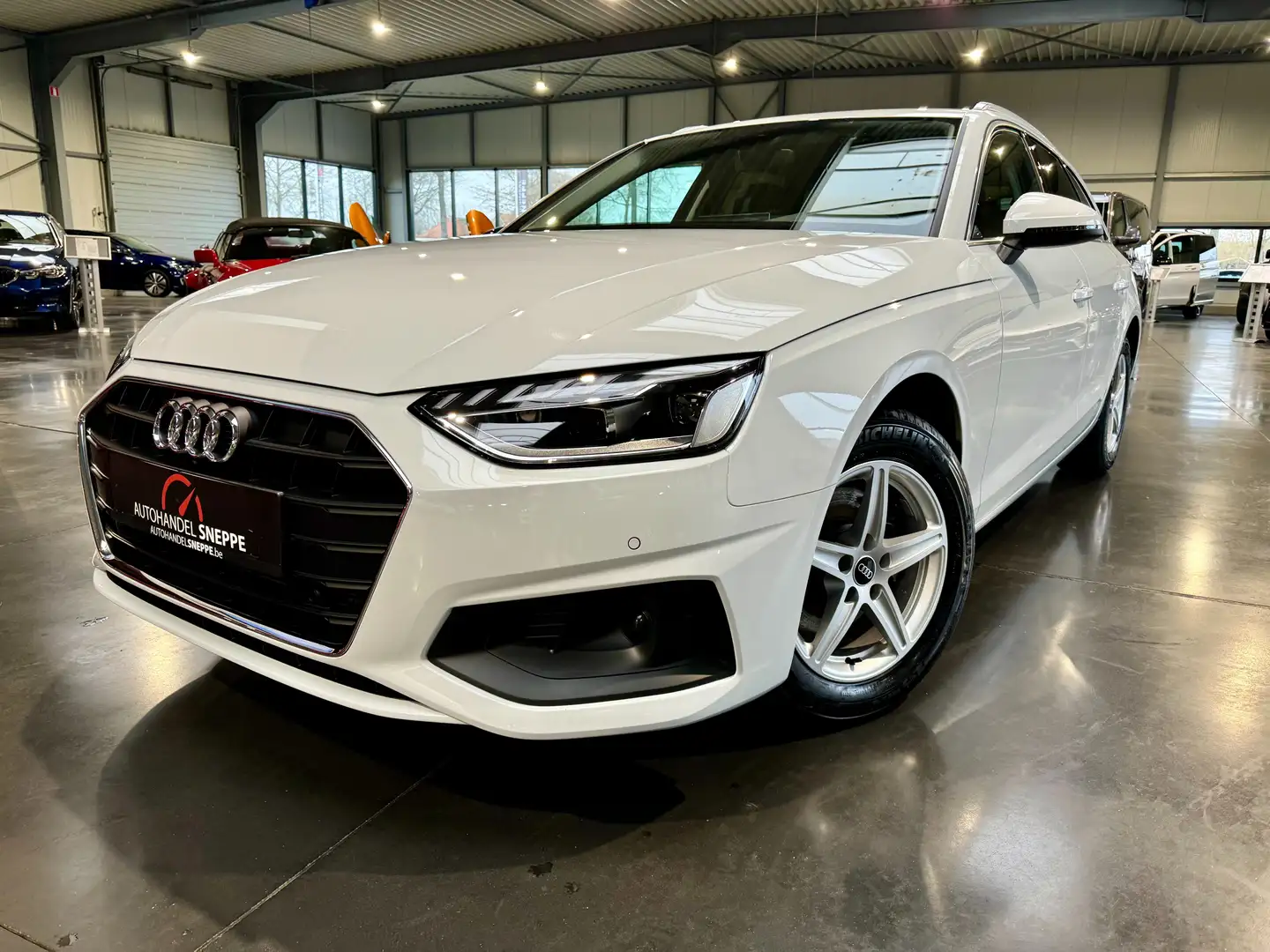 Audi A4 35 TFSI Business Edition Attraction S tronic Blanc - 2