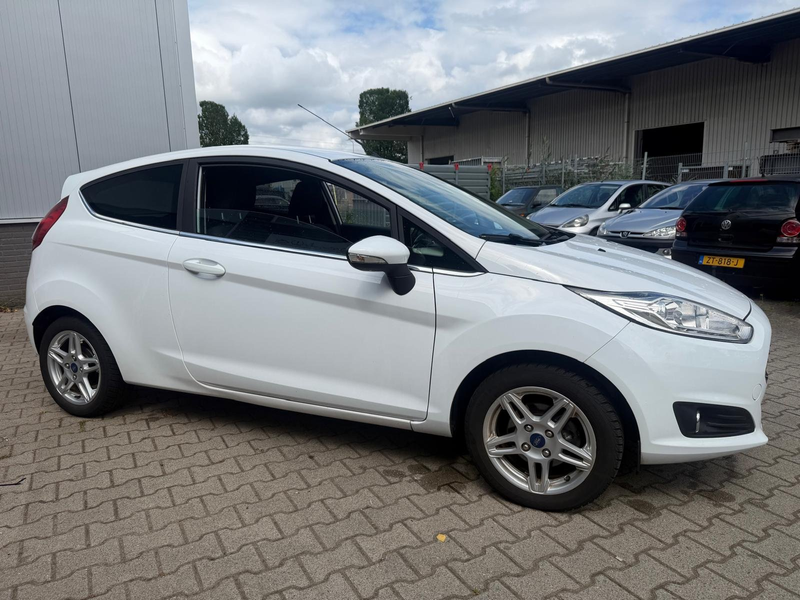 Ford Fiesta 1.0 EcoBoost. Titanium — photo 5