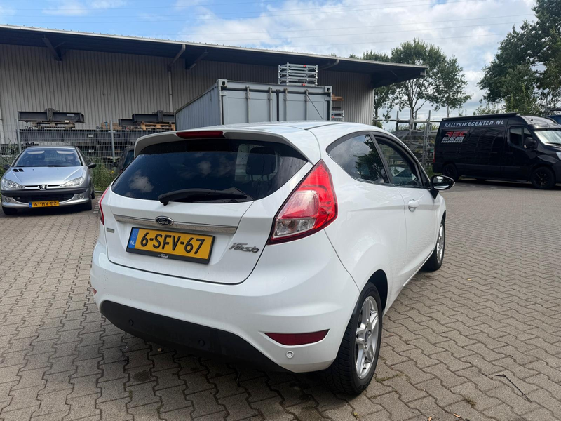 Ford Fiesta 1.0 EcoBoost. Titanium — photo 4