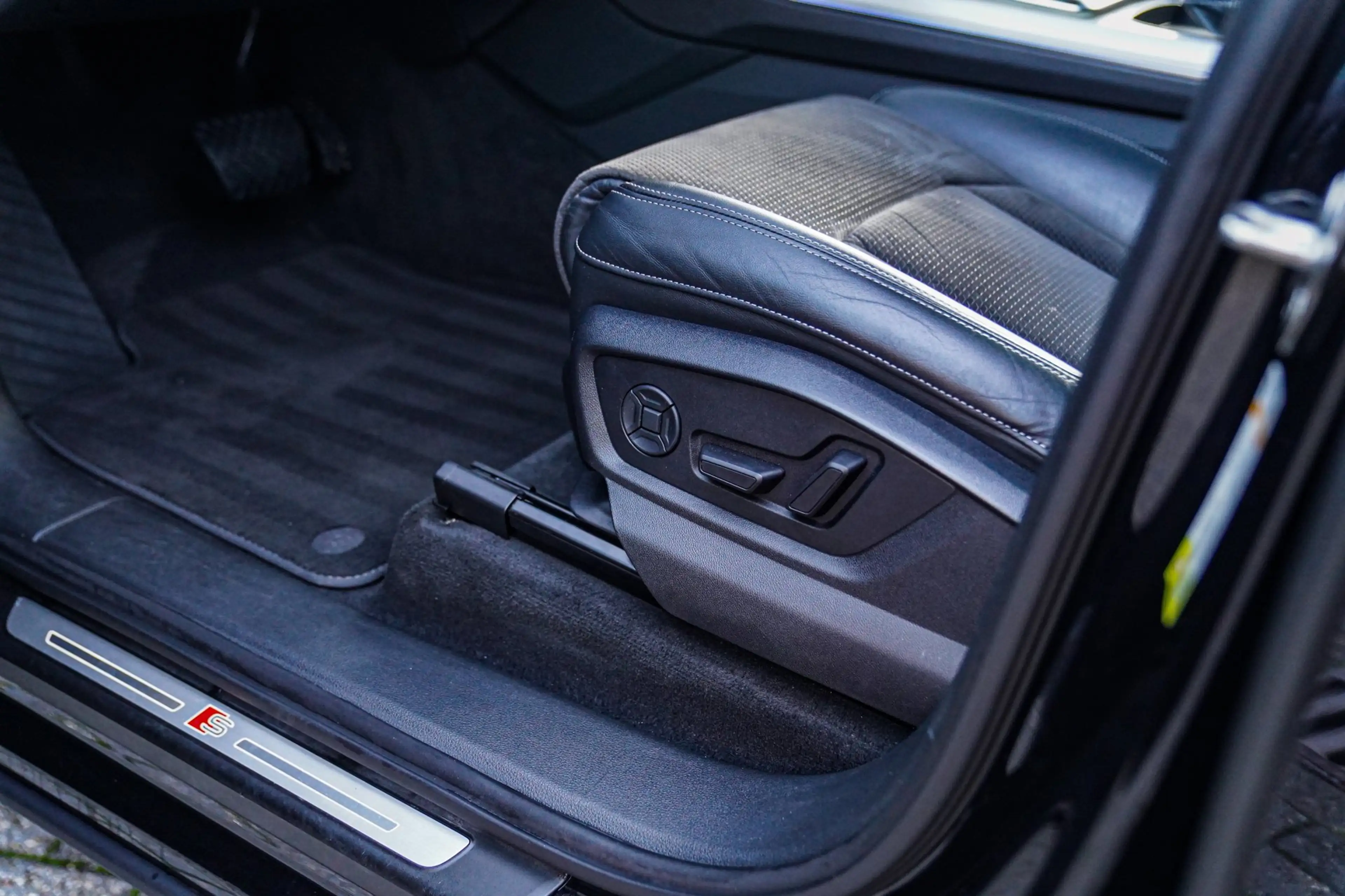 Audi Q7 55 TFSI e Quattro Pro Line Plus | Laser Led | BTW — photo 35