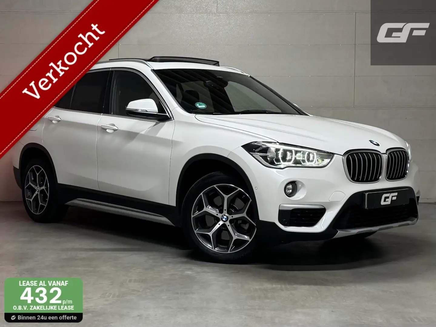 BMW X1 sDrive20i Sport Pano H/K HUD Leer Camera ACC NAP Wit - 1