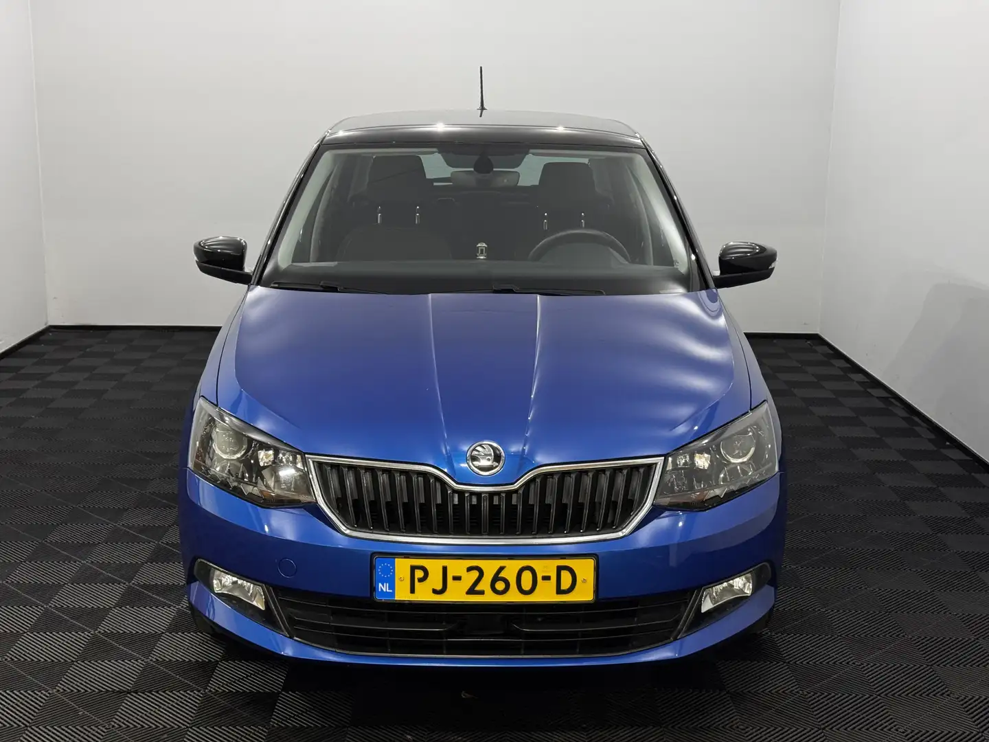 Skoda Fabia 1.0 TSI Drive Clima, Navi, Parkeersensoren, A star Blauw - 2