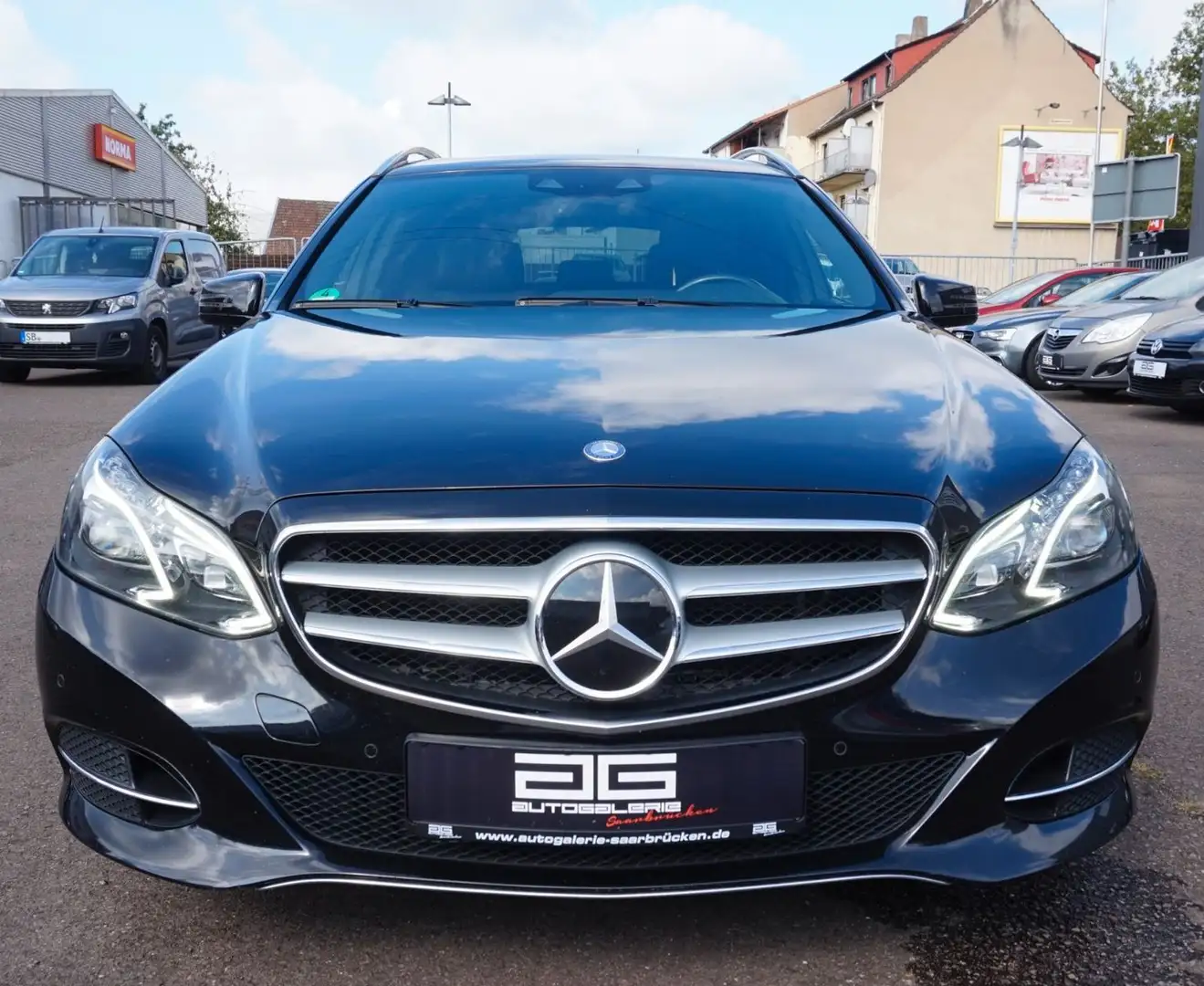 Mercedes-Benz E 300 E300 Kombi *2.Hand/Leder/Navi/LED/ Noir - 2