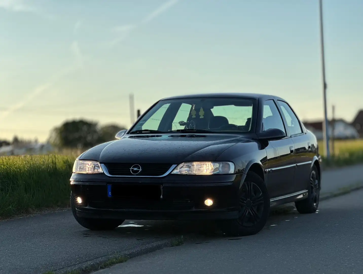 Opel Vectra 1.8 Edition 2000 AUTOMATIK Perfekt für Anfänger - 1