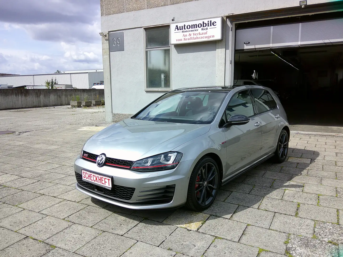 Volkswagen Golf GTI Performance BlueMotion Technology DSG Silber - 1
