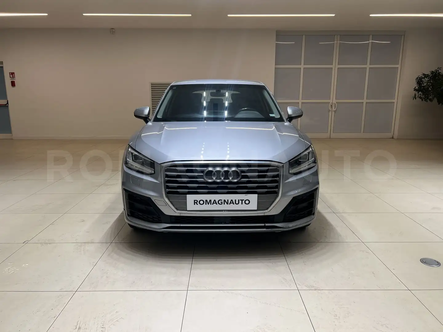 Audi Q2 Q2 1.0 TFSI S tronic S line Edition Silber - 2