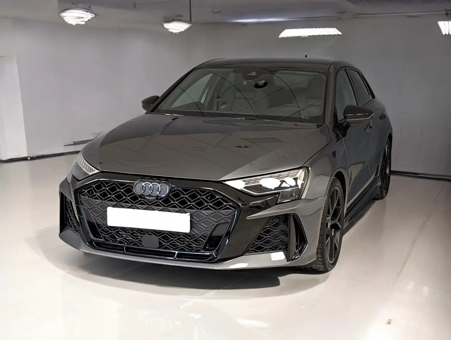 Audi RS3 Sportback 2.5 tfsi quattro s-tronic Gris - 2