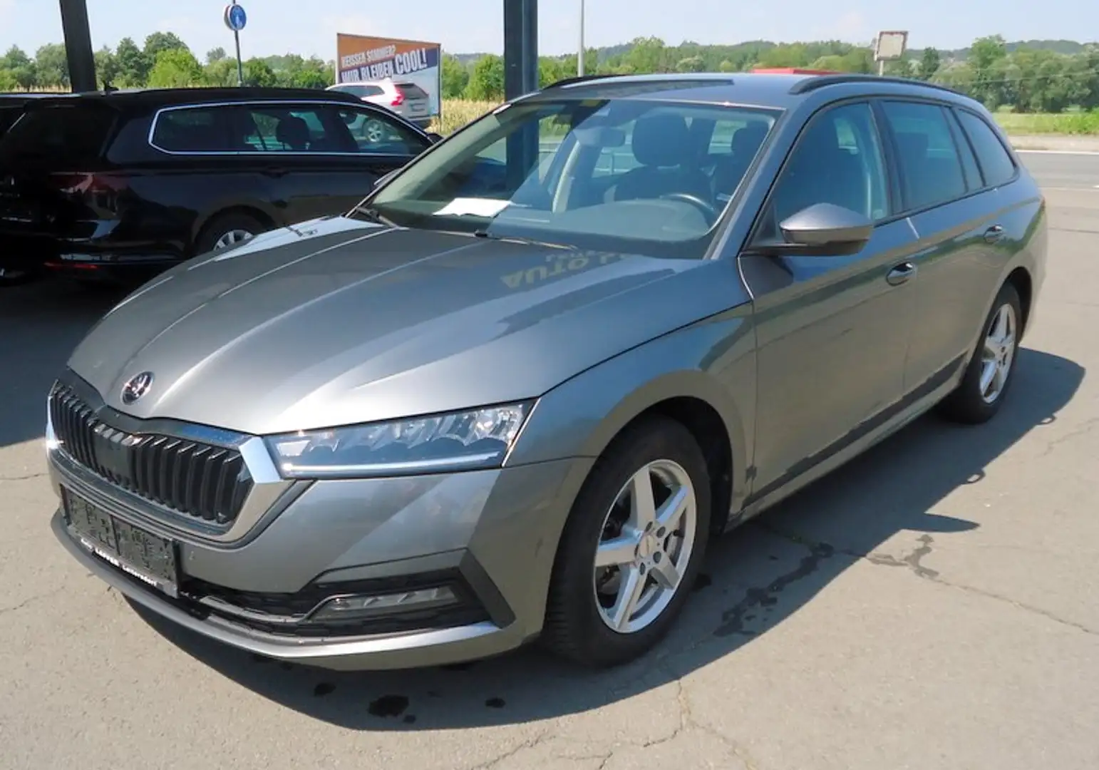 Skoda Octavia Combi Ambition TDI DSG**RFK**LED**KLIMA** Grau - 2