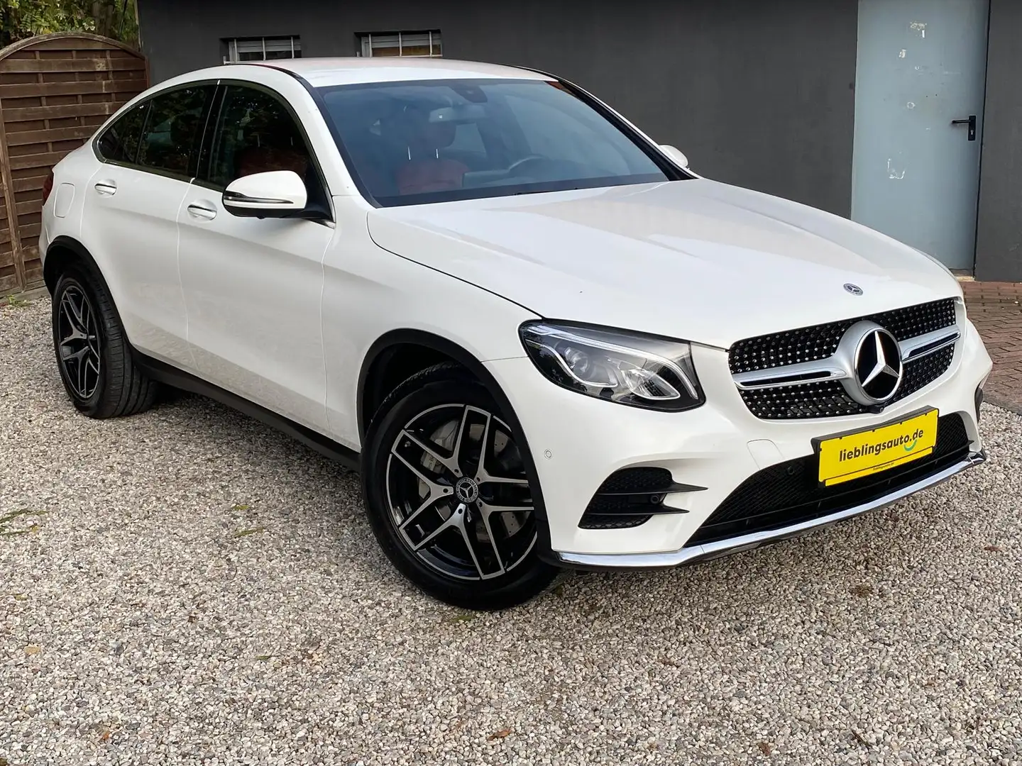 Mercedes-Benz GLC 250 Coupé 4Matic Leder 360° Keyless LED Navi Weiß - 2