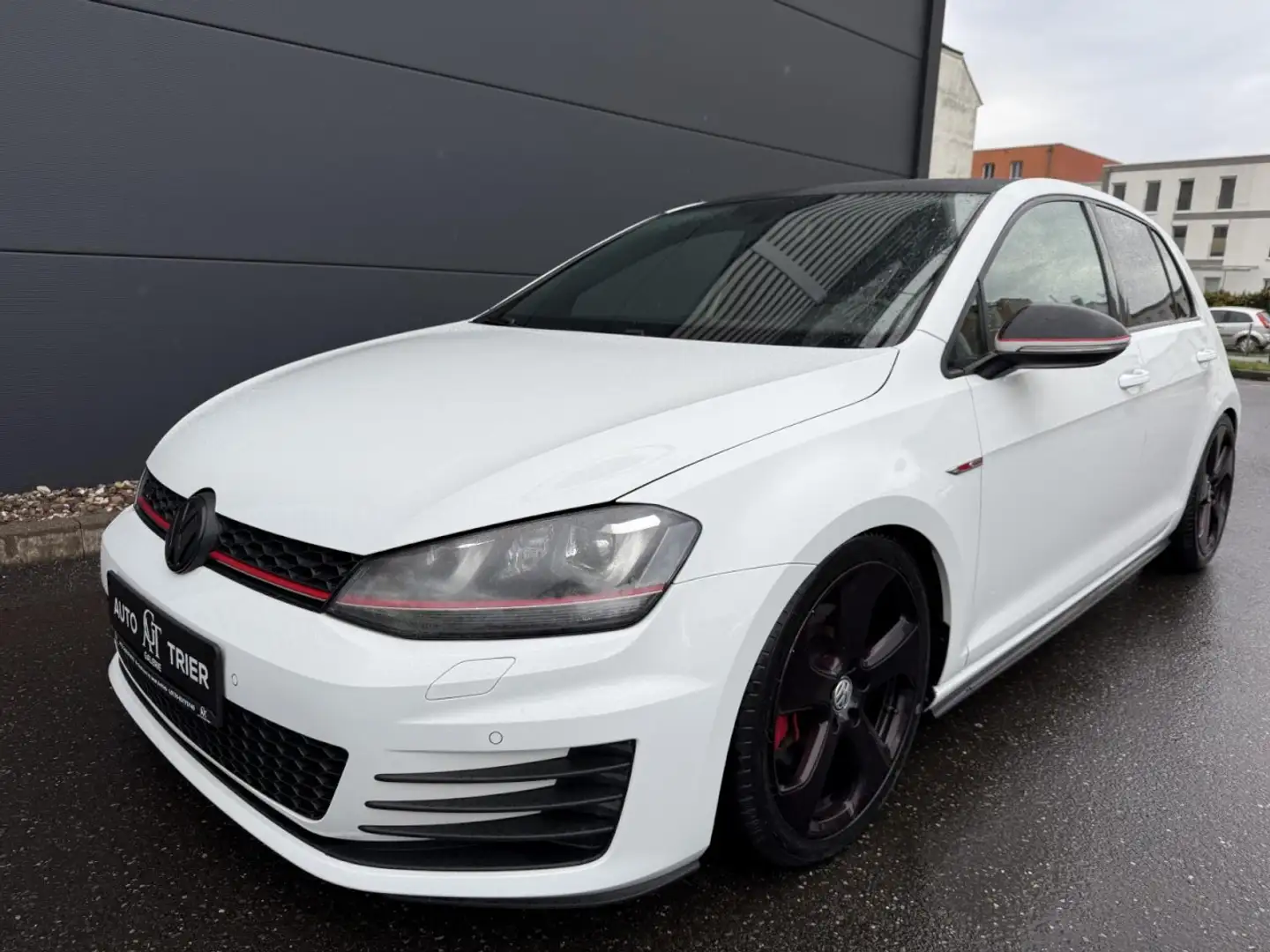 Volkswagen Golf VII 2.0 TSI Lim. GTI BMT NAVI PDC MFL ZV Klima Weiß - 2
