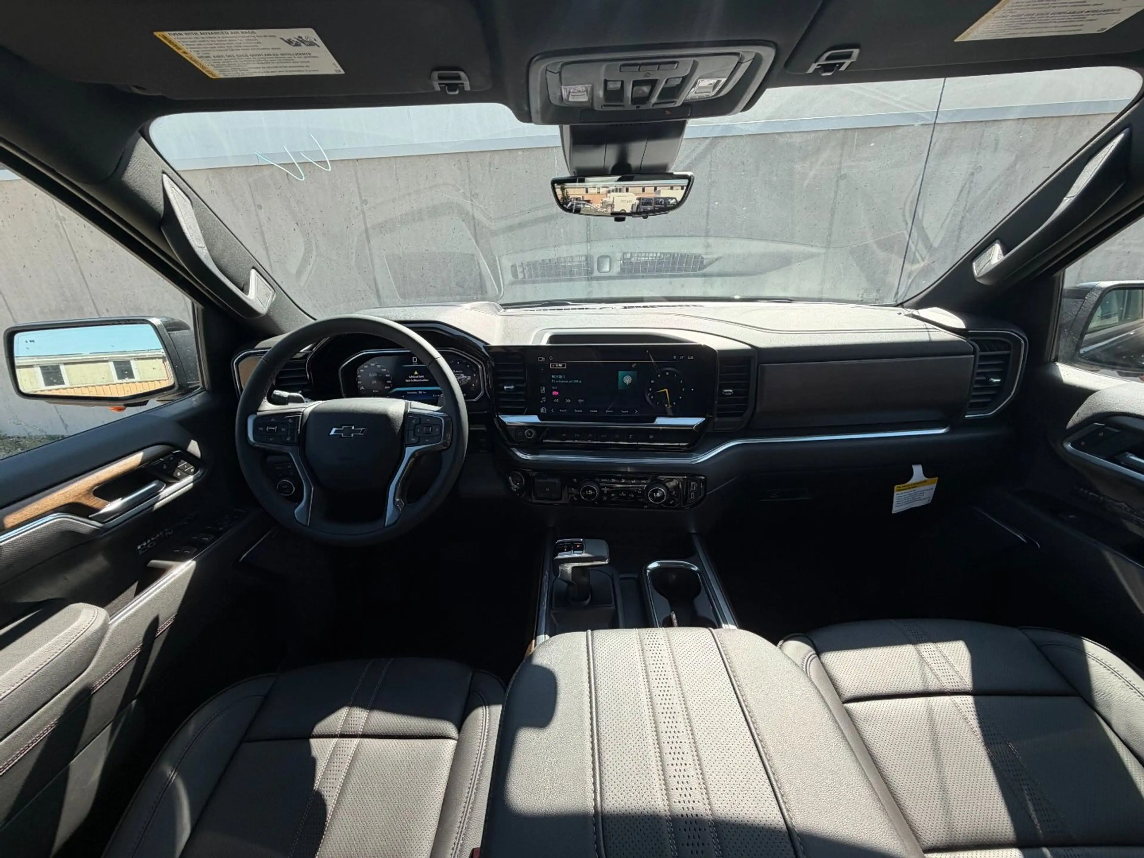 Chevrolet Silverado High Country Midnight Black — photo 14