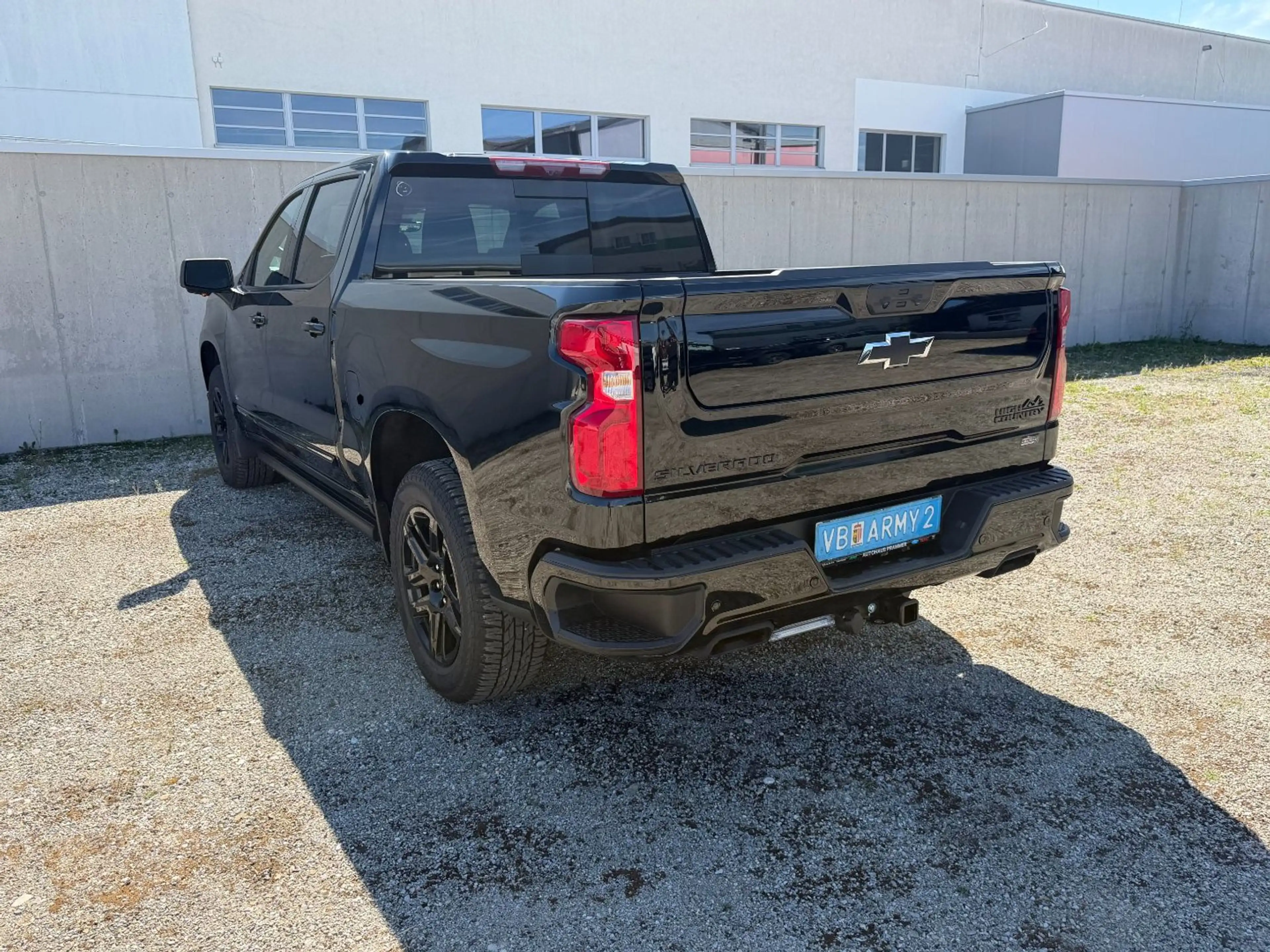 Chevrolet Silverado High Country Midnight Black — photo 8