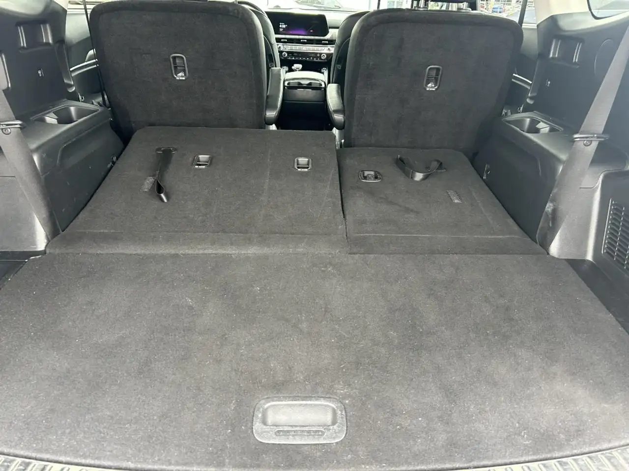 Kia Telluride снимка Kia Telluride