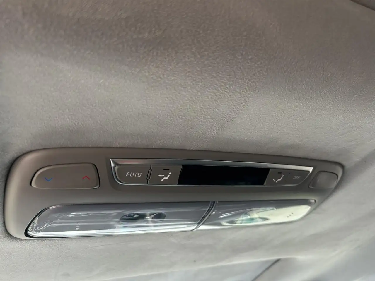 Kia Telluride снимка Kia Telluride