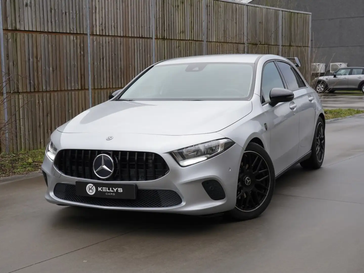 Mercedes-Benz A 180 d**AMG velgen**Topstaat!! Stříbrná - 1