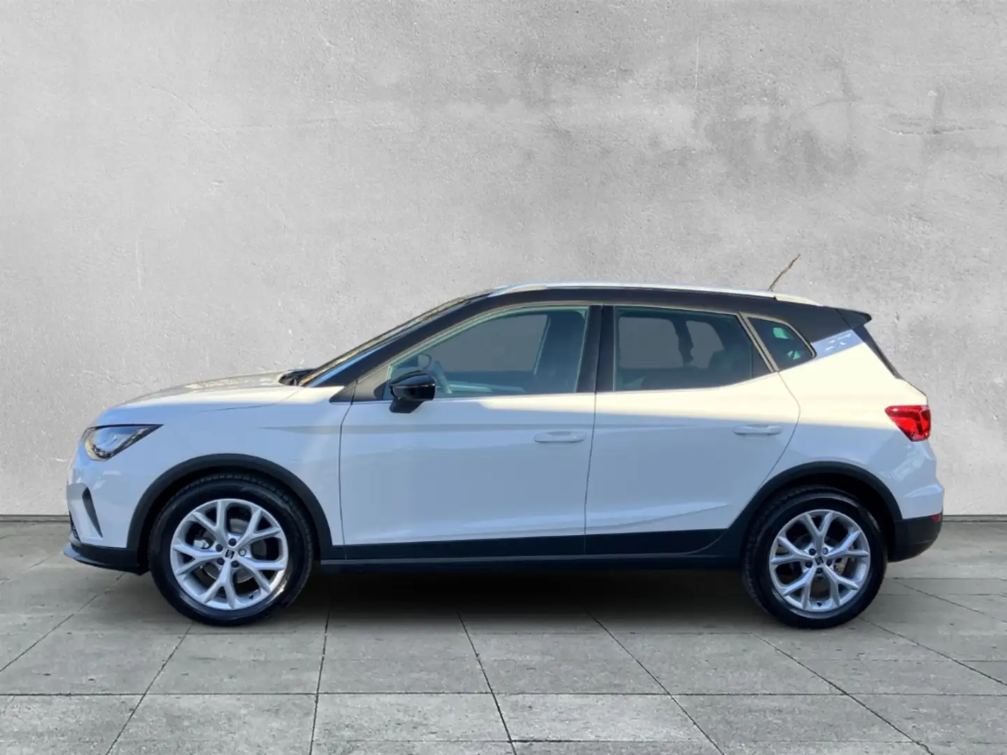 SEAT Arona 1.0 TSI FR LED+NAVI+DAB+SHZ+KLIMA+TEMPOMAT Weiß - 2