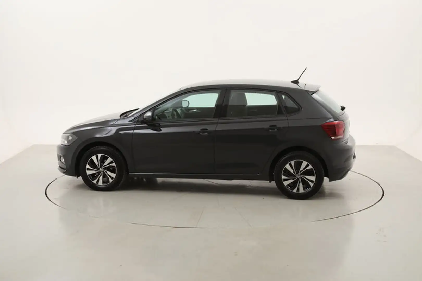 Volkswagen Polo Comfortline 1.0 Benzina 95CV Grigio - 2