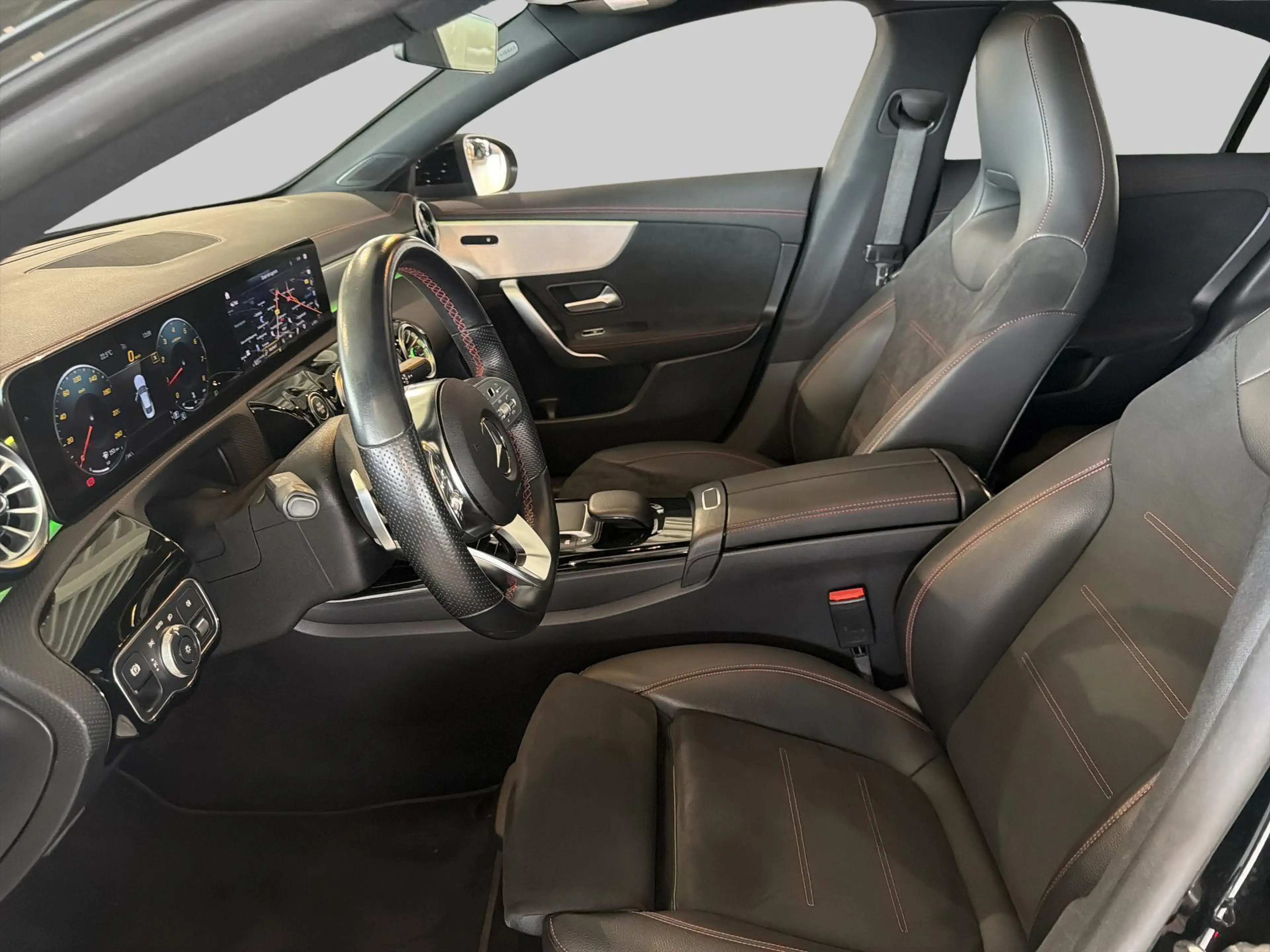 Mercedes-Benz CLA 180 Business Solution AMG | AMG-styling | Achteruitrij — photo 12