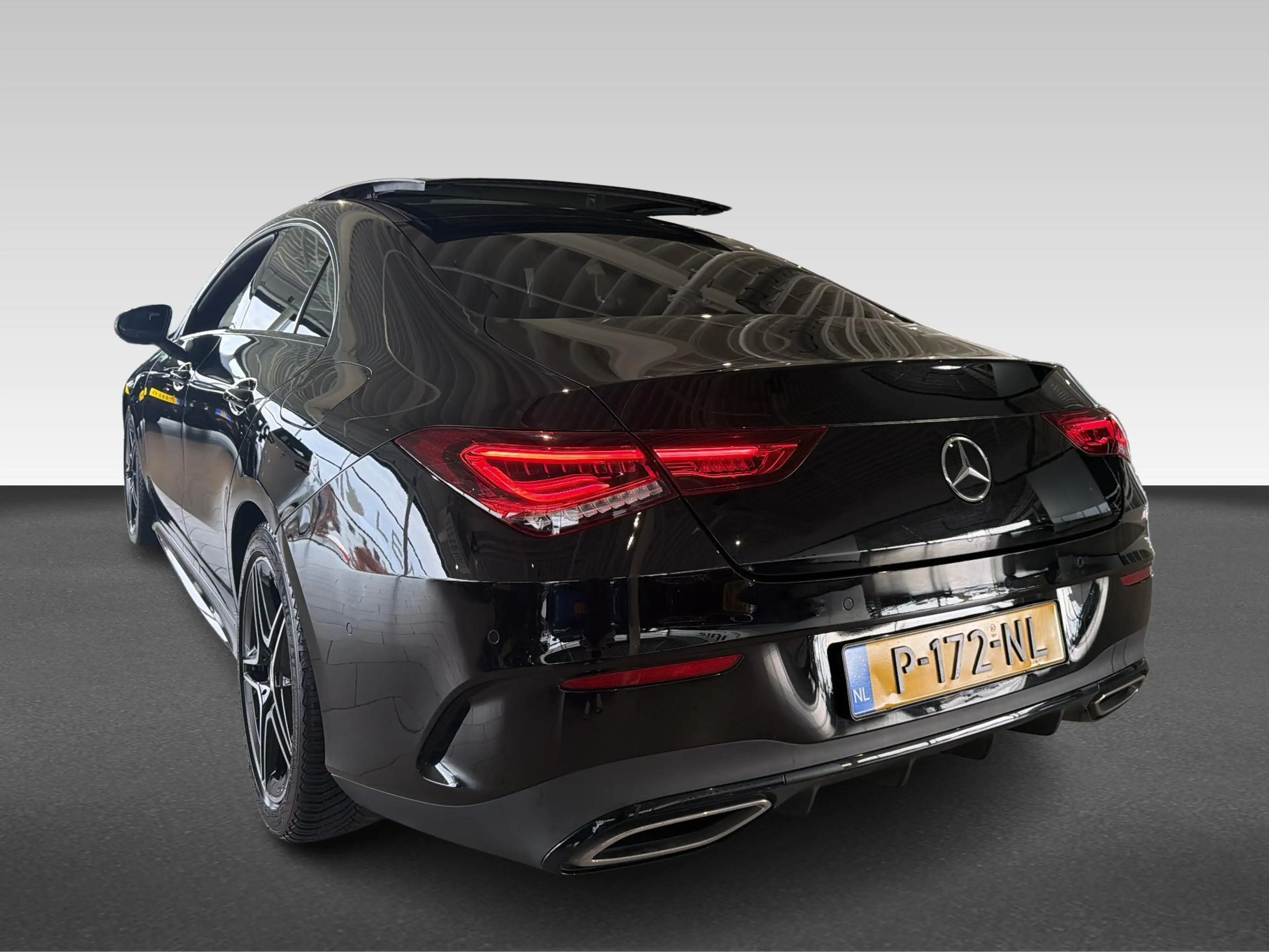 Mercedes-Benz CLA 180 Business Solution AMG | AMG-styling | Achteruitrij — photo 3