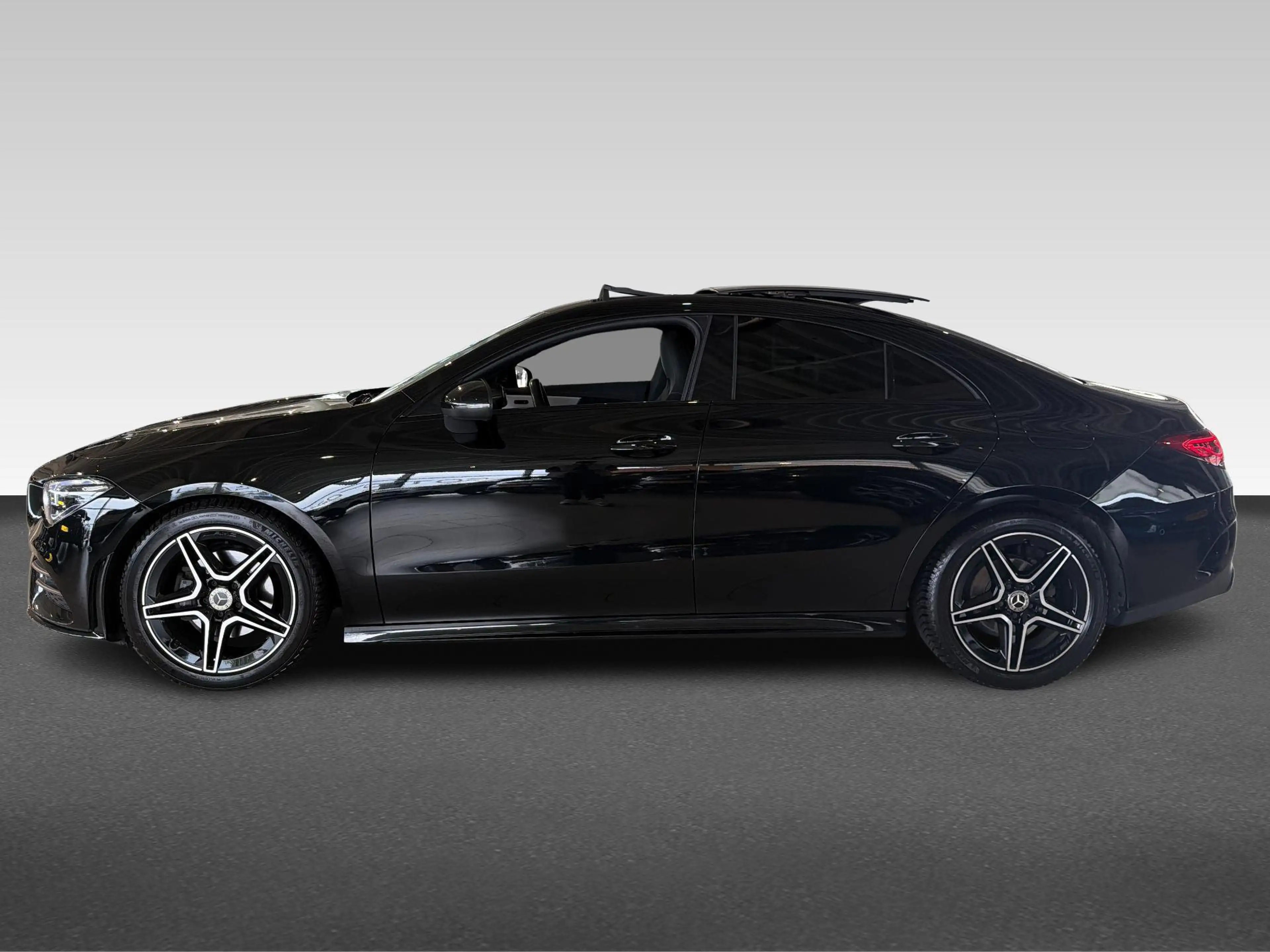 Mercedes-Benz CLA 180 Business Solution AMG | AMG-styling | Achteruitrij — photo 2
