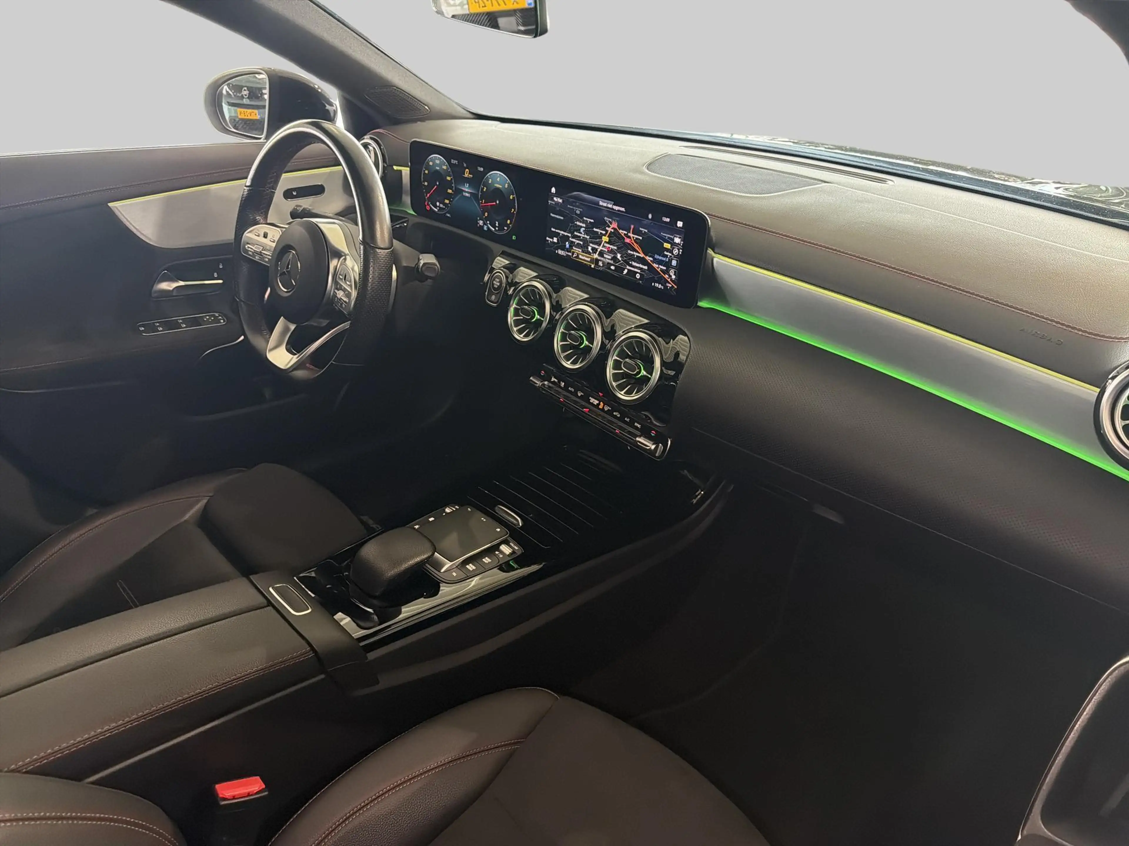 Mercedes-Benz CLA 180 Business Solution AMG | AMG-styling | Achteruitrij — photo 13