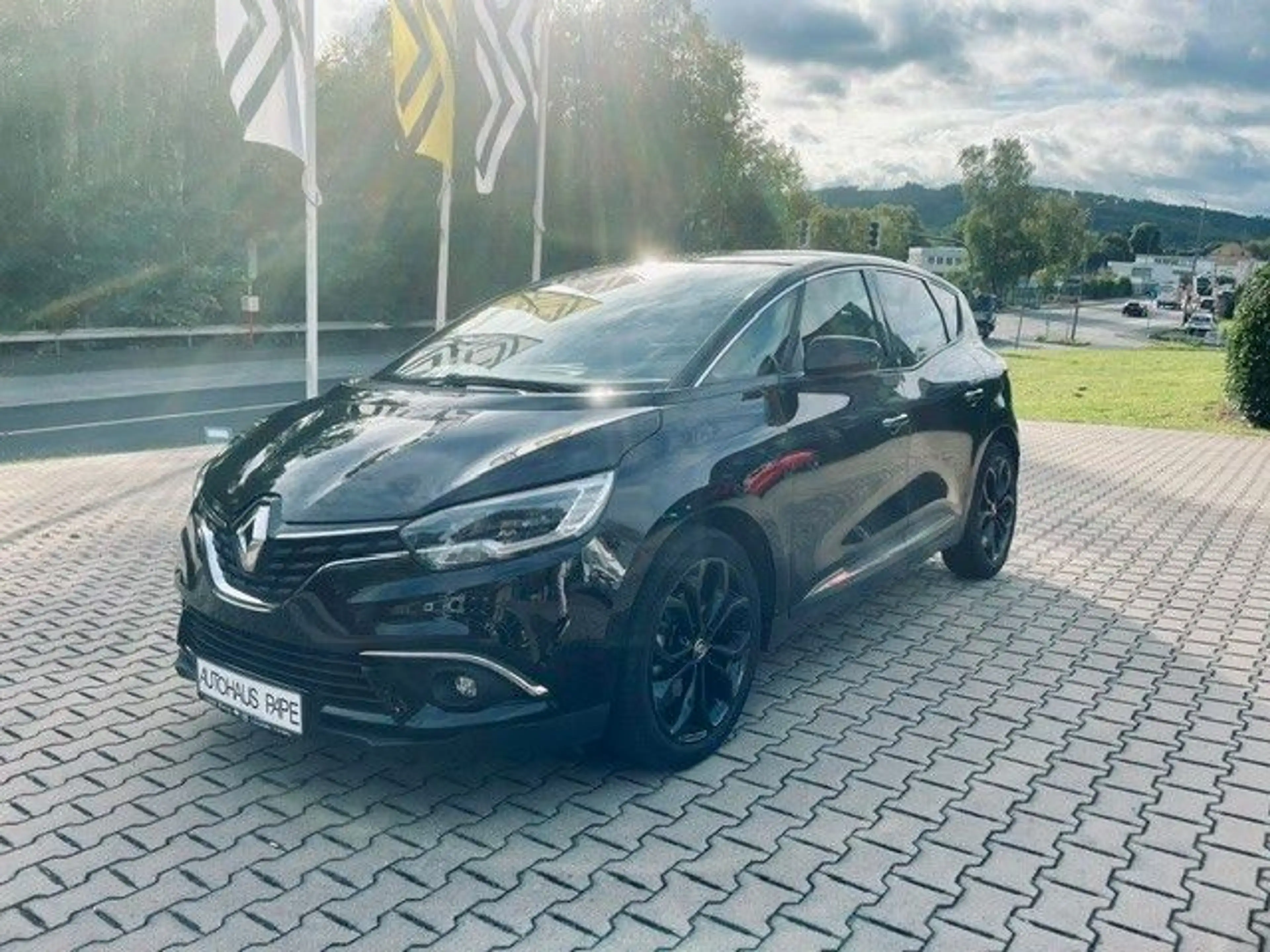 Renault Scenic IV Black Edition *Head-Up*SHZ*Panorama