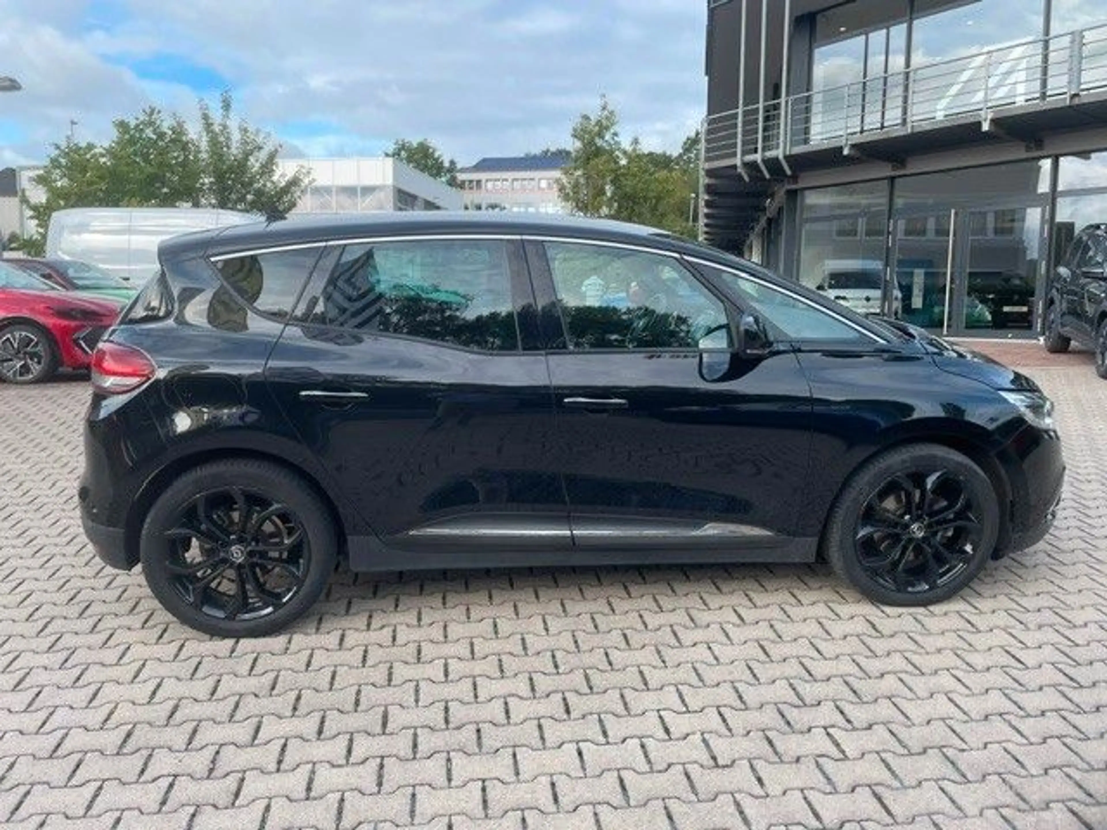 Renault Scenic IV Black Edition *Head-Up*SHZ*Panorama — photo 3