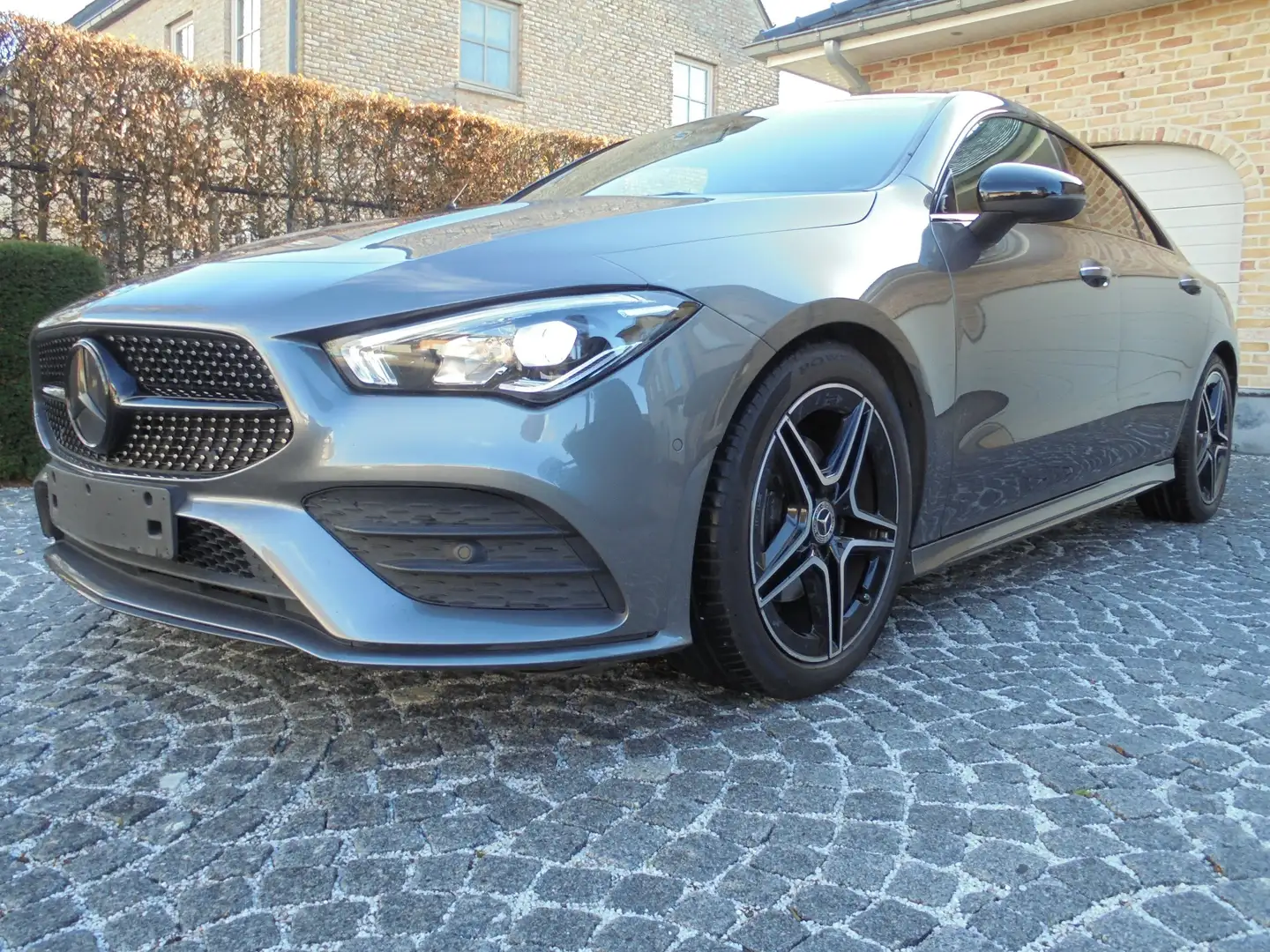 Mercedes-Benz CLA 180 CLA 180 7G-DCT AMG Line/NAVI/PDC/SFEER VERLI/A CAM Grijs - 1