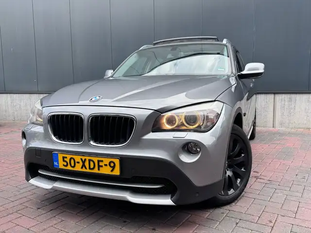 BMW X1 SDrive20i * Navi * Cruise * Pano * Climate * Leer