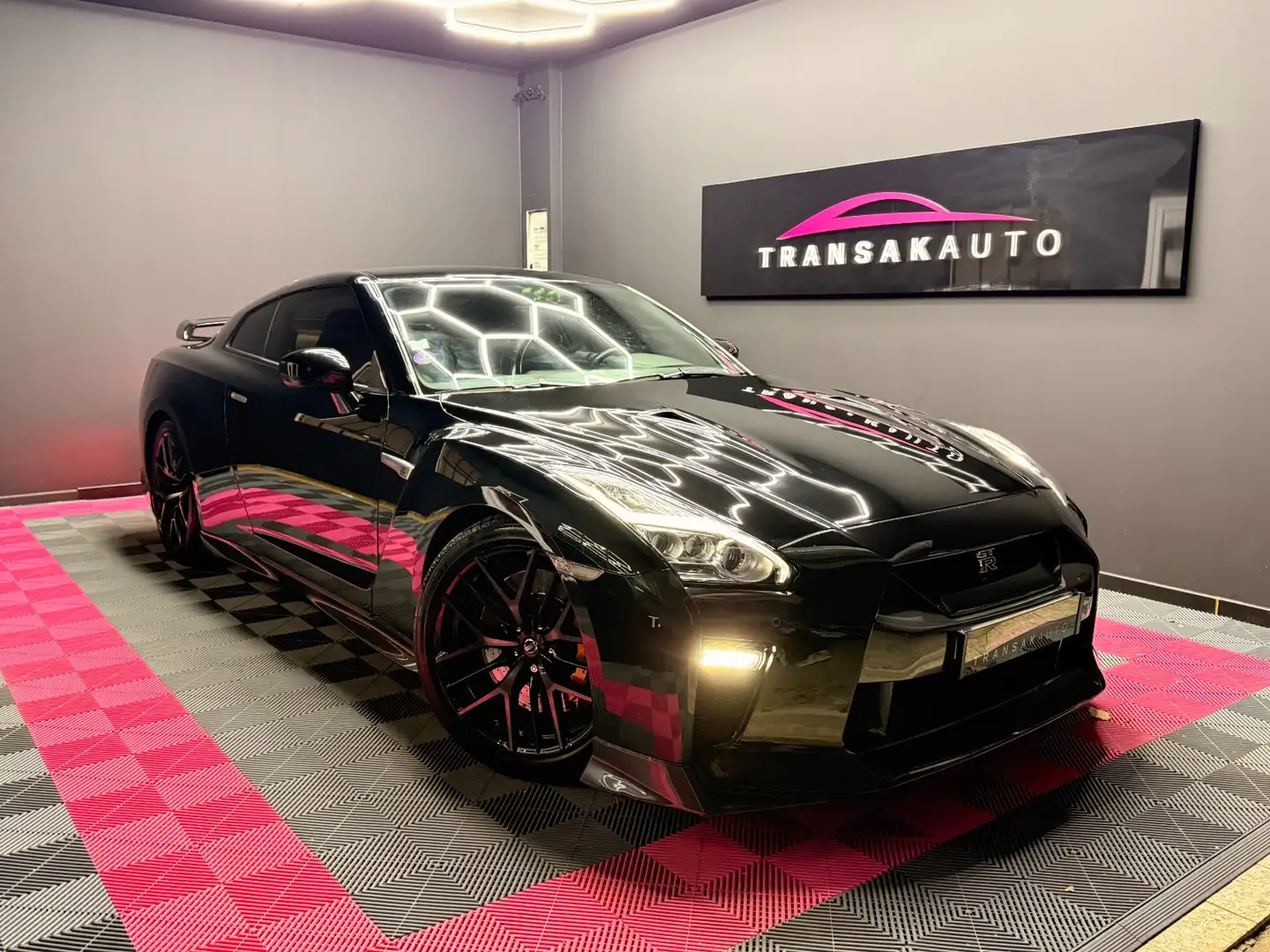 Nissan GT-R GT-R 3.8 V6 570 Gentleman Edition Zwart - 1