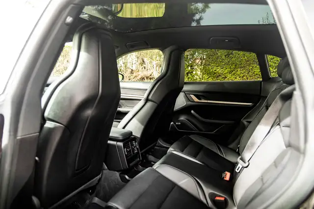 Porsche Taycan view 8