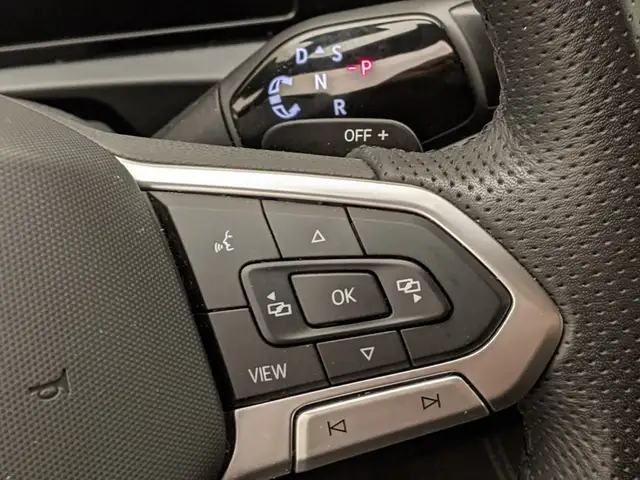 Volkswagen Tiguan view 11