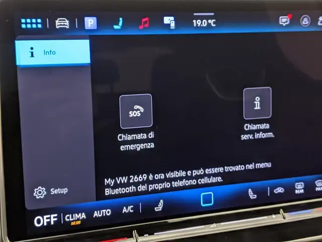Volkswagen Tiguan view 13