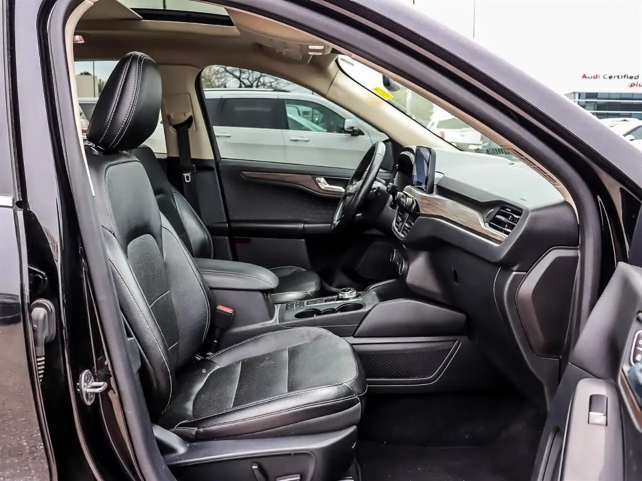 Ford Escape снимка Ford Escape