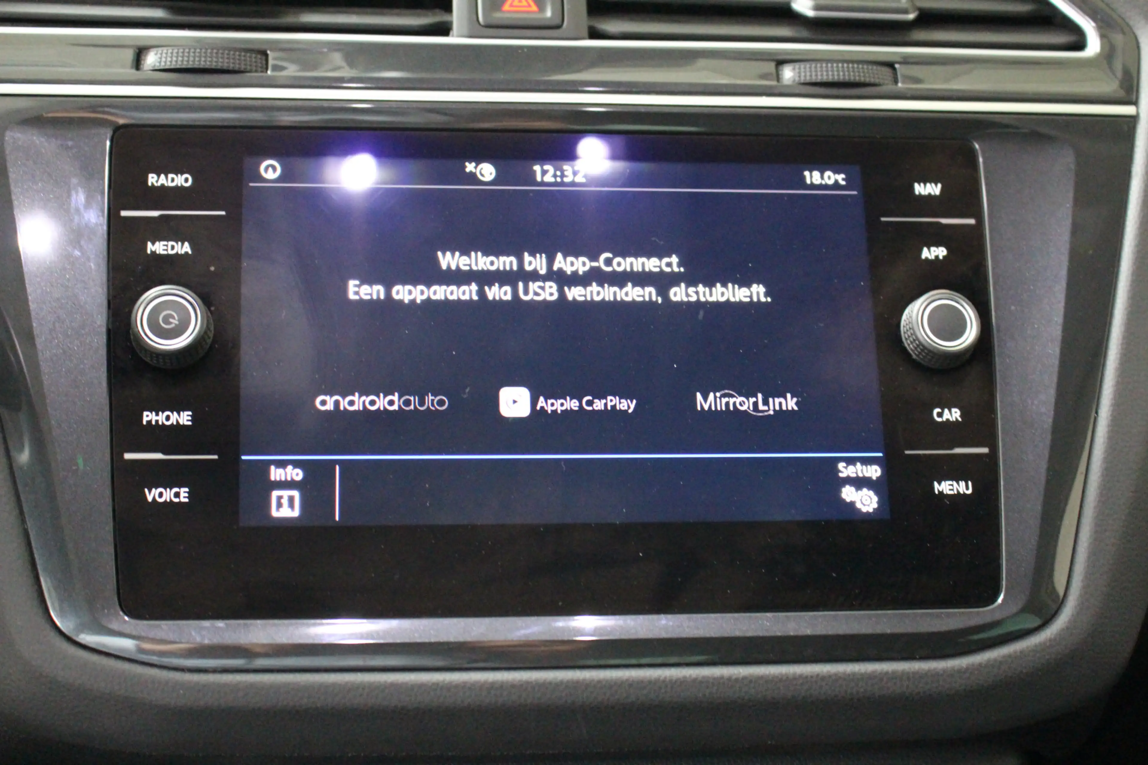 Volkswagen Tiguan 1.5 TSI Comfortline Business Navigatie | Trekhaak — photo 20