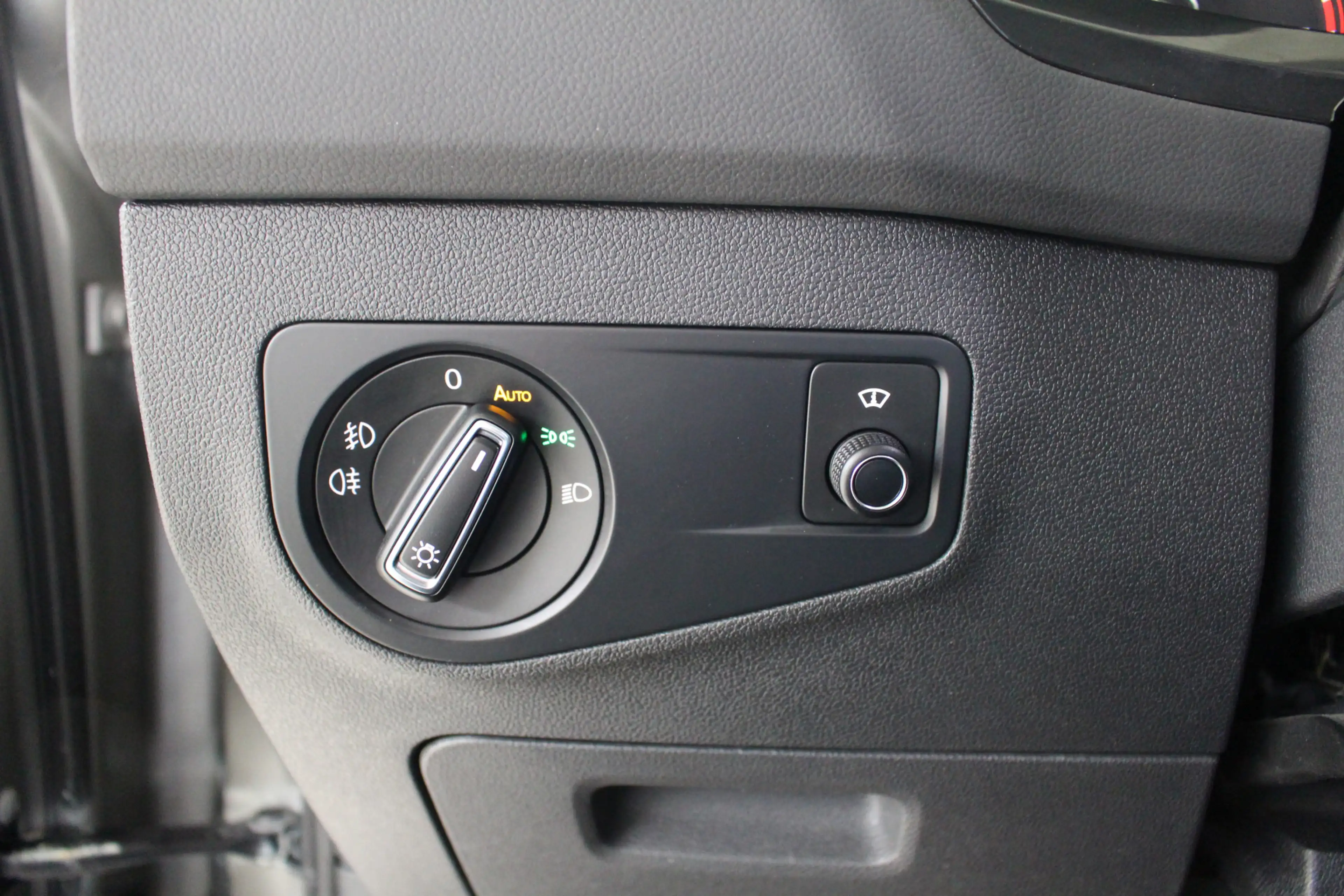 Volkswagen Tiguan 1.5 TSI Comfortline Business Navigatie | Trekhaak — photo 13