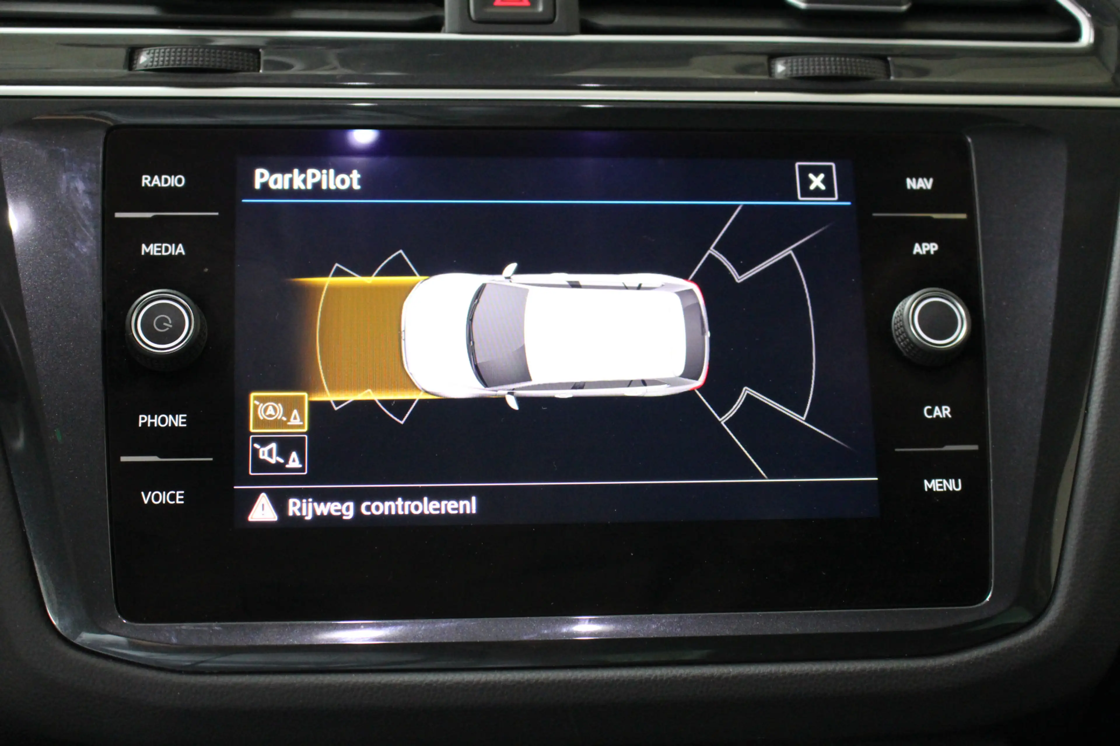 Volkswagen Tiguan 1.5 TSI Comfortline Business Navigatie | Trekhaak — photo 18