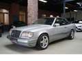 Mercedes-Benz E 220 Autom. Leder Klima Sitzhzg. Scheckheft Silber - thumbnail 1