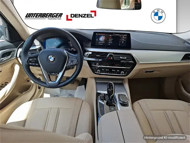 BMW 5 Series view 8