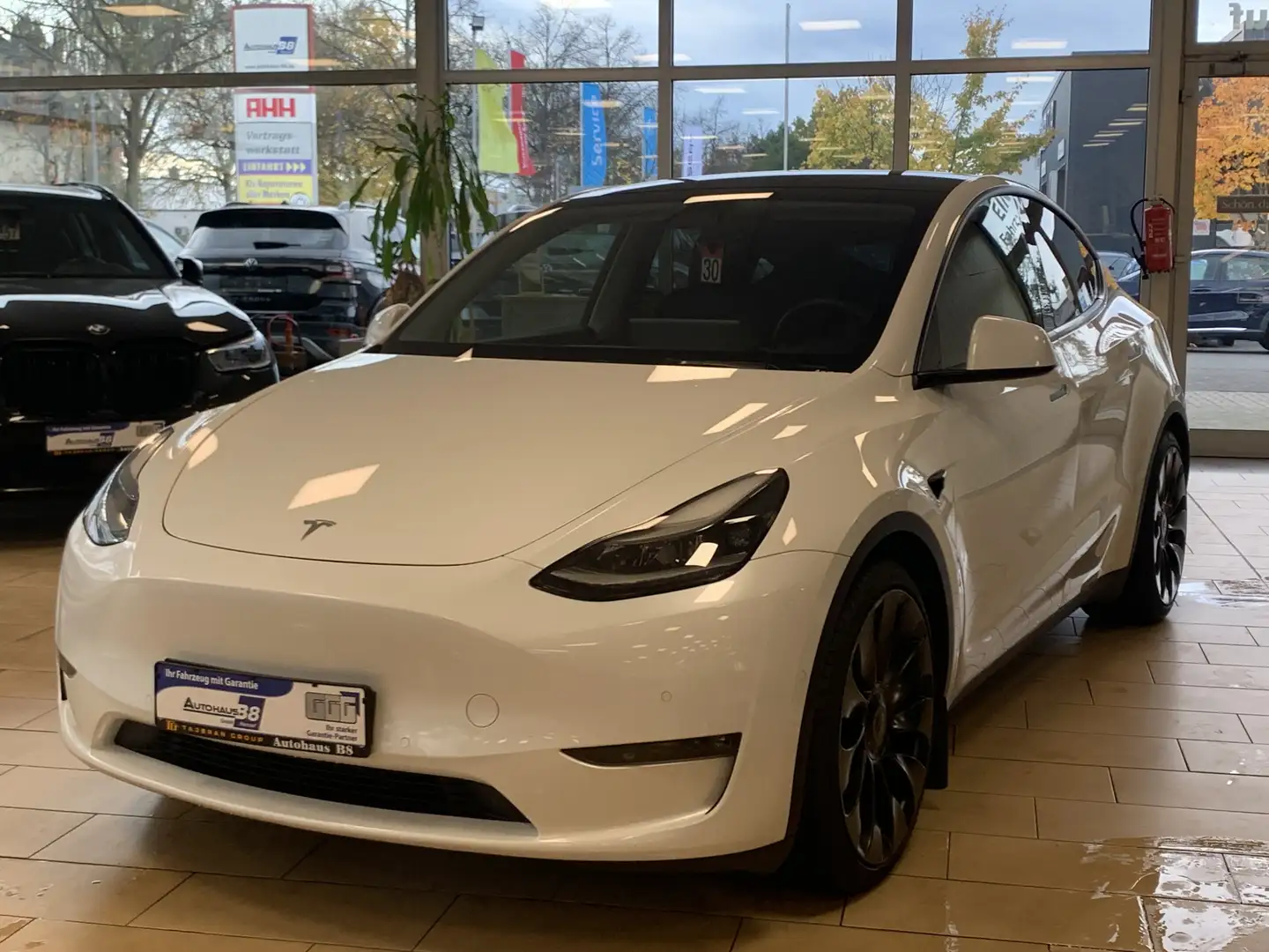 Tesla Model Y Long Range Dual*AWD*ACC*Pano*R.cam*WMP Weiß - 1