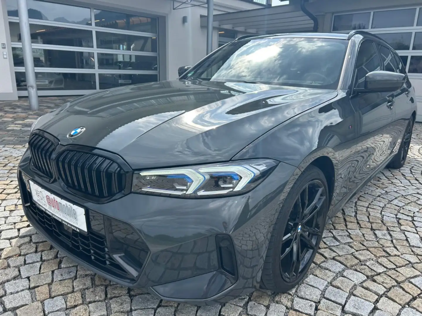 BMW 320 d xDrive M-Sport|AHK|Sthzg|H&K|19|UVP78.880 Grijs - 1