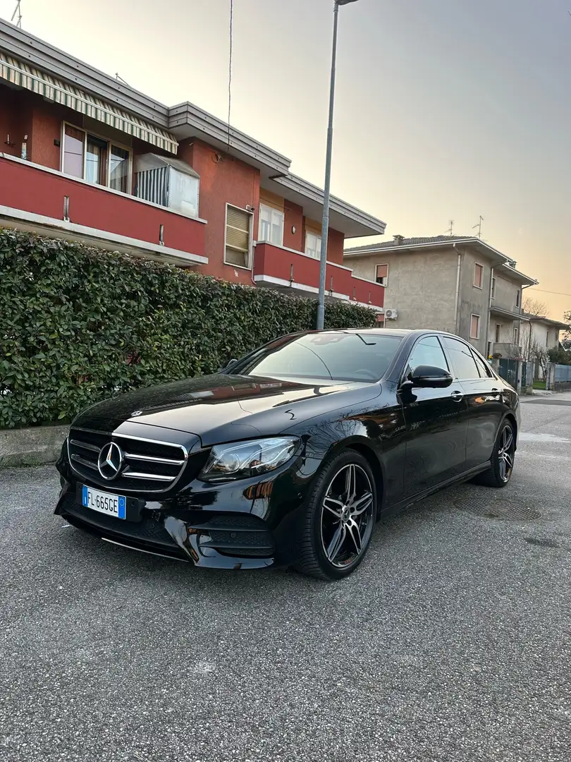 Mercedes-Benz E 220 d Premium Plus 4matic auto - 1
