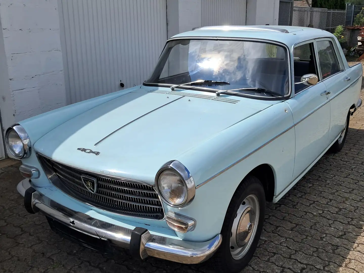 Peugeot 404 Oldtimer Blau - 2