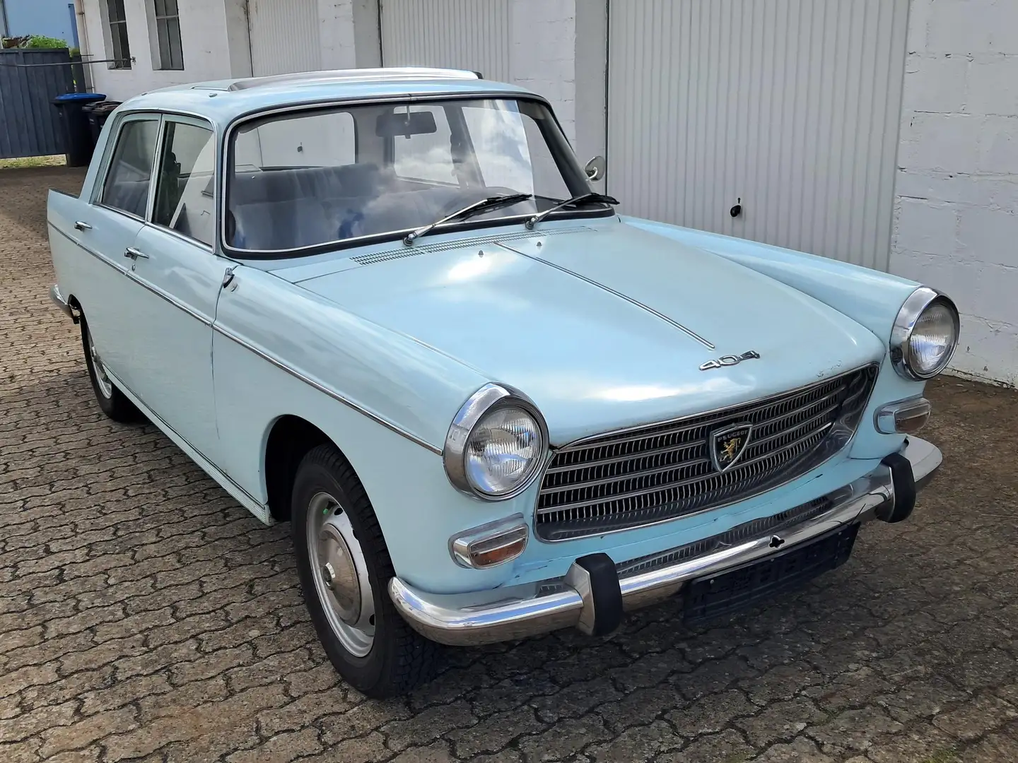 Peugeot 404 Oldtimer Blau - 1
