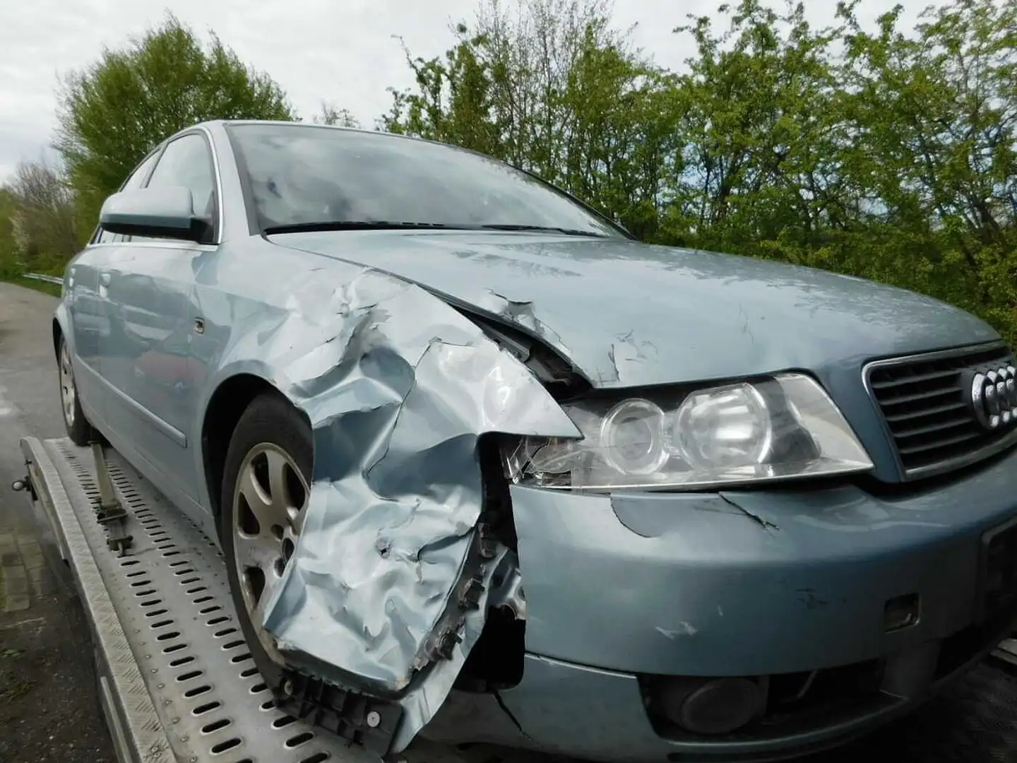 Audi A4 2.0 Blau - 2