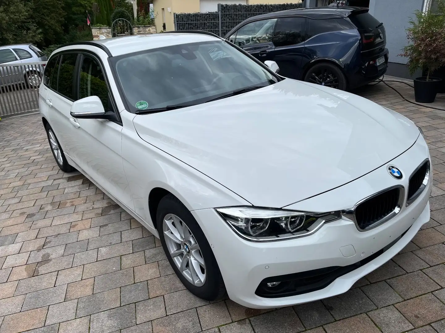 BMW 320 da Leder HUD Nav A.LED ACC AHK Park PDC 2. Hd Blanc - 1