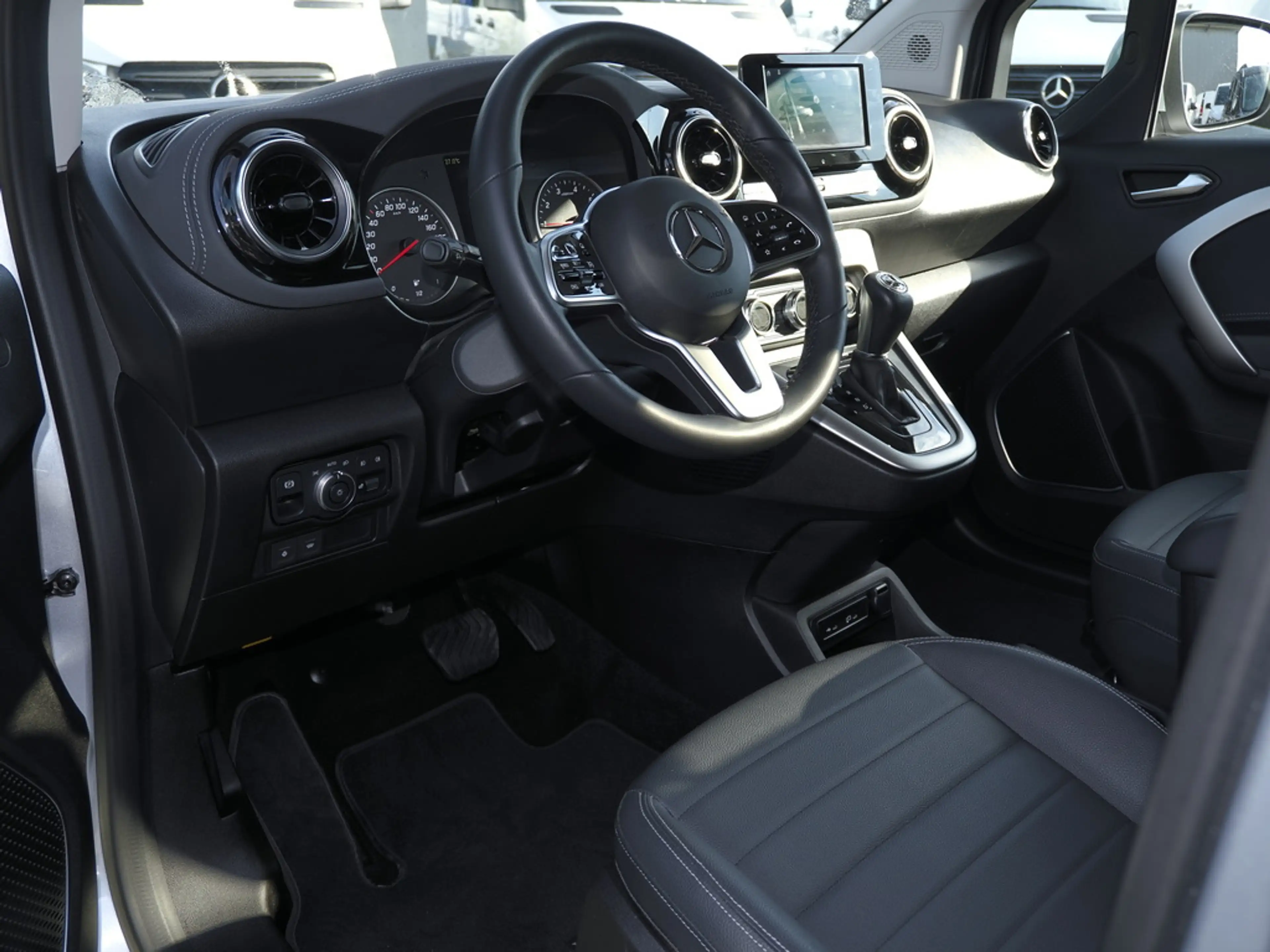 Mercedes-Benz T-Class T 180 PROGRESSIVE 5 SITZE 7G-TRONIC MBUX KAMERA — photo 9