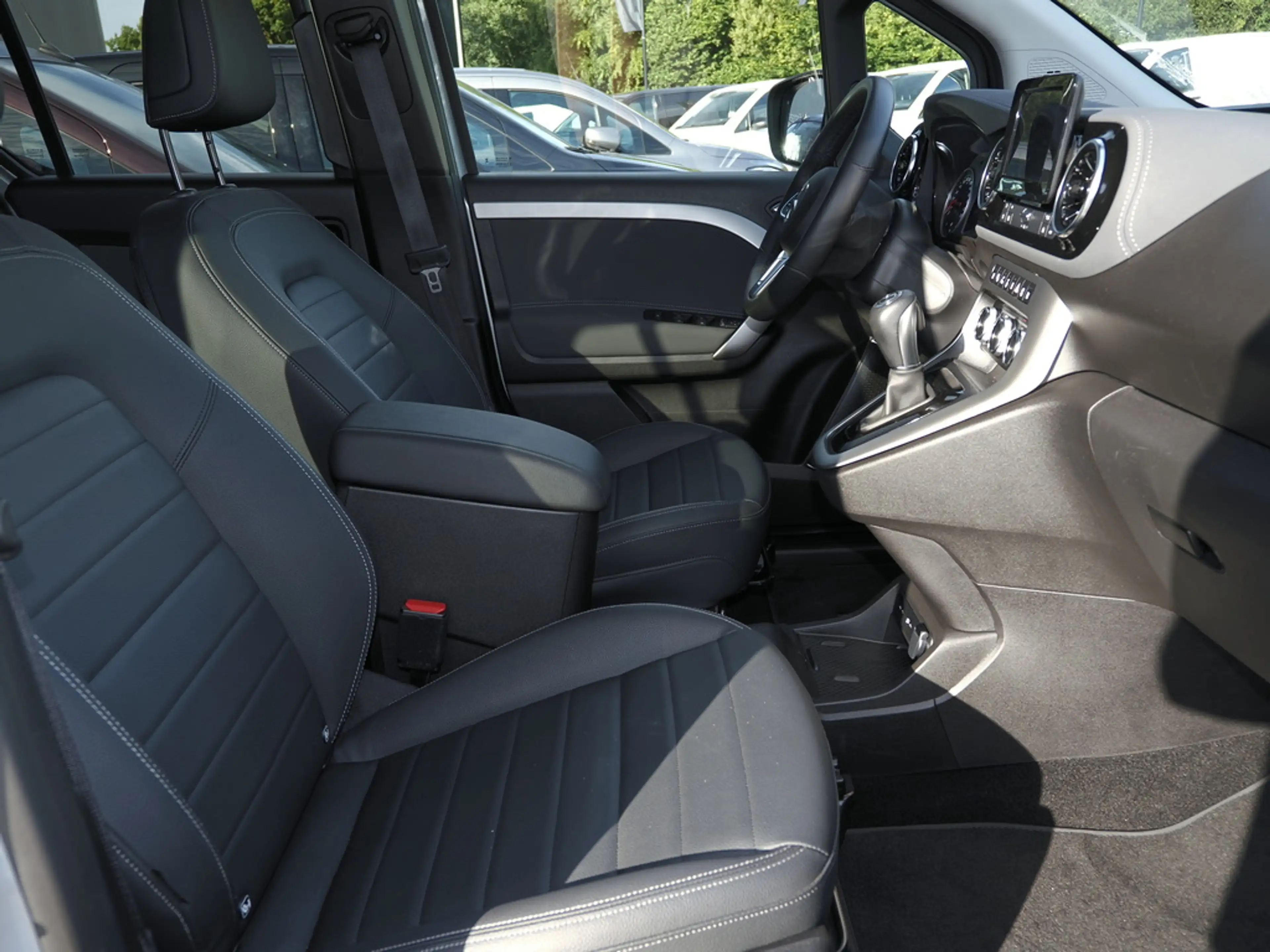 Mercedes-Benz T-Class T 180 PROGRESSIVE 5 SITZE 7G-TRONIC MBUX KAMERA — photo 13