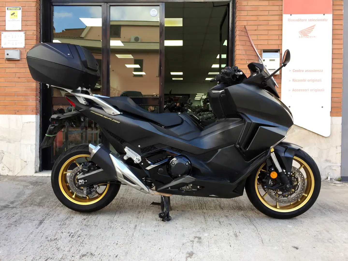 Honda Forza 750 DCT 2024 - PERMUTE - FINANZIAMENTI Nero - 1