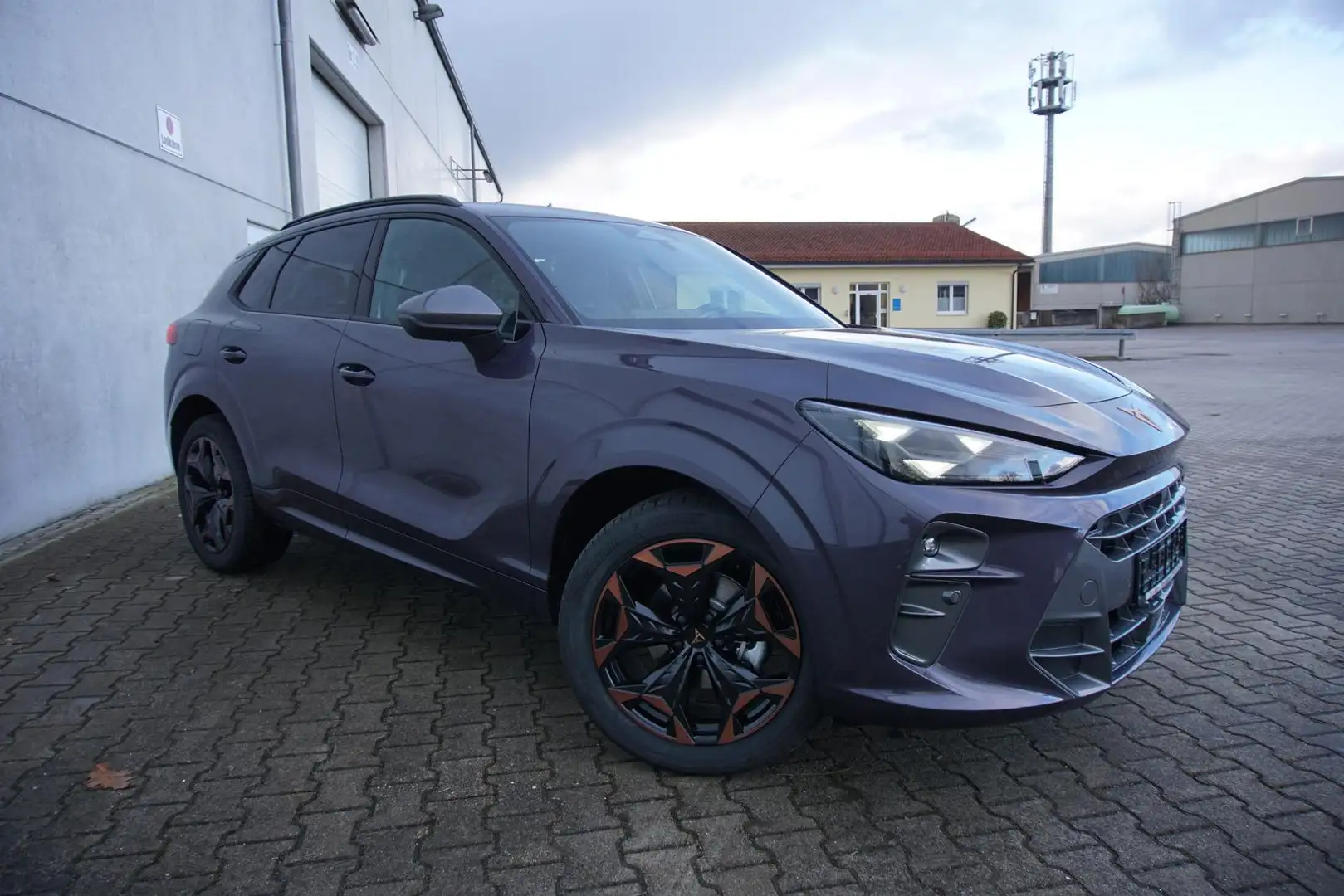 CUPRA Terramar 1.5eTSI DSG AHK Navi/MirrorLi ACC Kamer Burdeos - 1